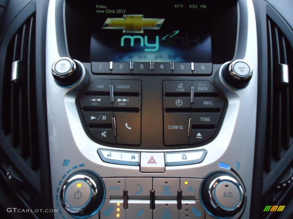 2013 Chevrolet Equinox LT AWD Controls Photo #73075740