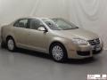 2005 Wheat Beige Metallic Volkswagen Jetta 2.5 Sedan  photo #3