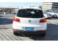 Candy White - Tiguan SE Photo No. 6