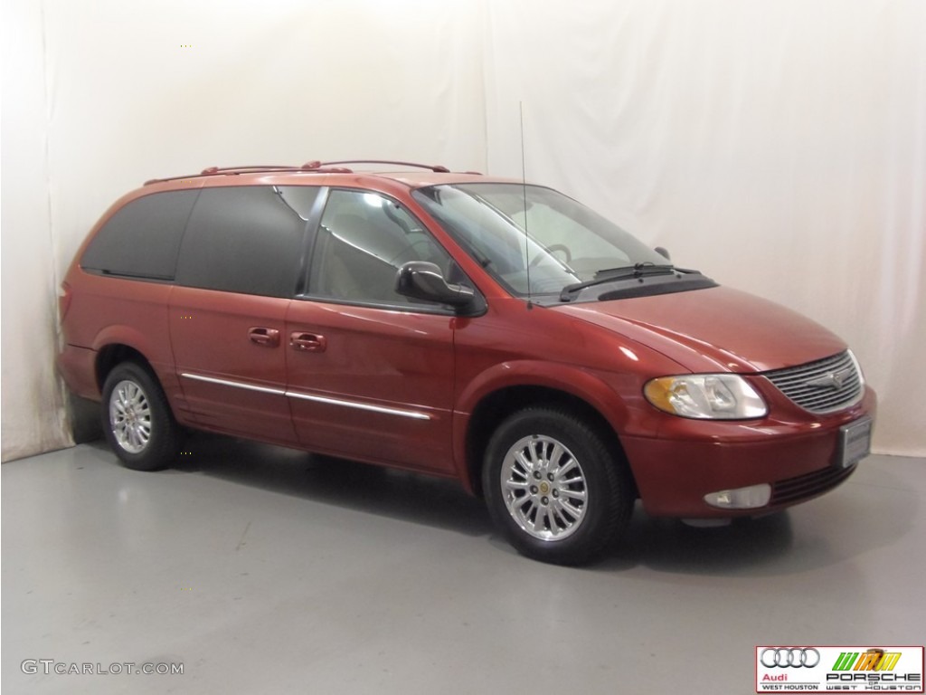 2002 Town & Country Limited - Inferno Red Tinted Pearlcoat / Taupe photo #3