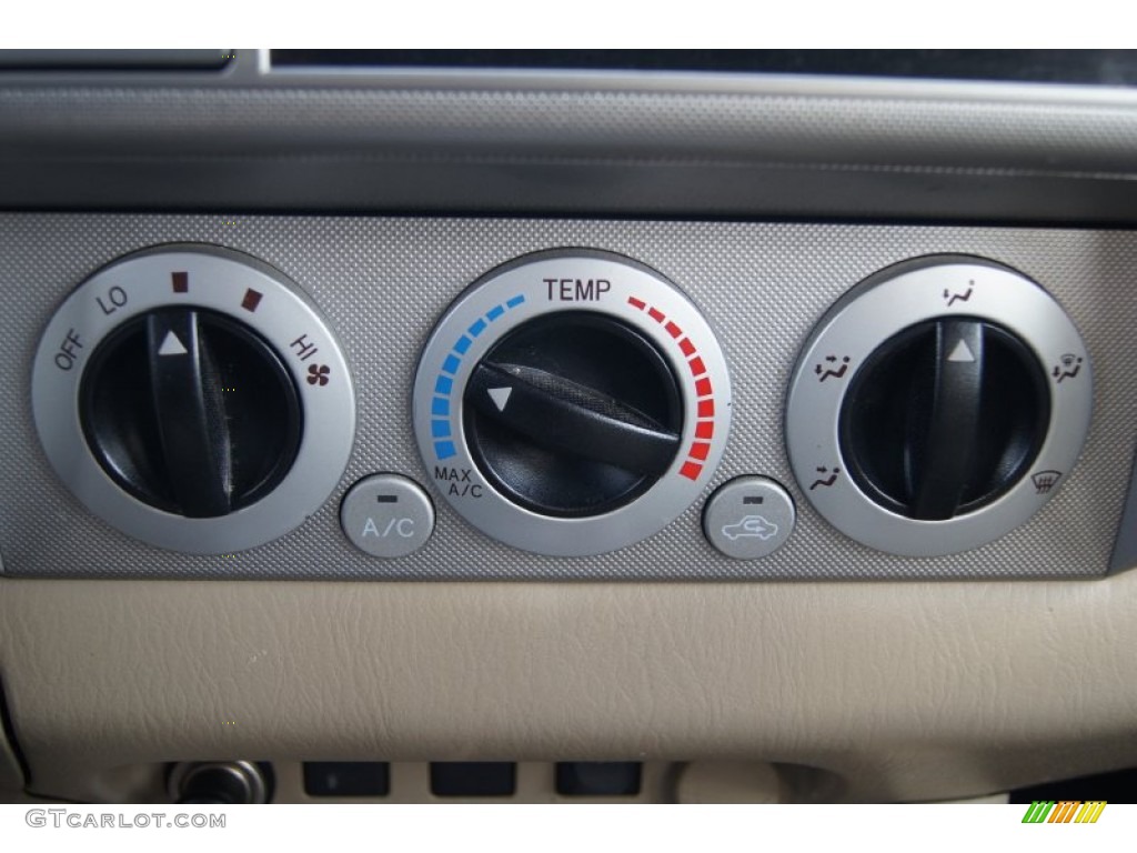 2010 Toyota Tacoma V6 SR5 Double Cab 4x4 Controls Photos