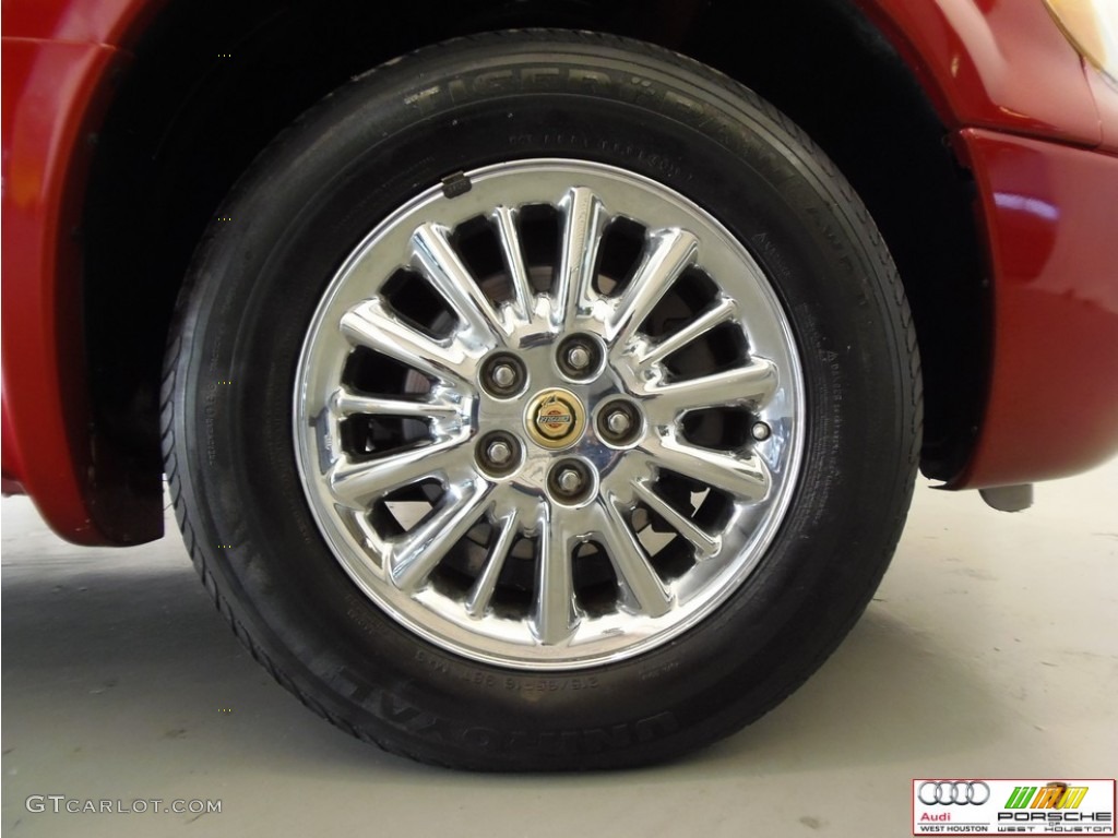 2002 Town & Country Limited - Inferno Red Tinted Pearlcoat / Taupe photo #32