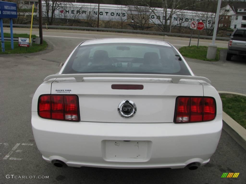 2006 Mustang GT Premium Coupe - Performance White / Dark Charcoal photo #6