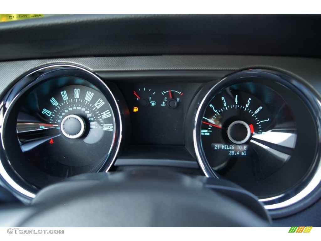 2013 Ford Mustang V6 Coupe Gauges Photo #73083831