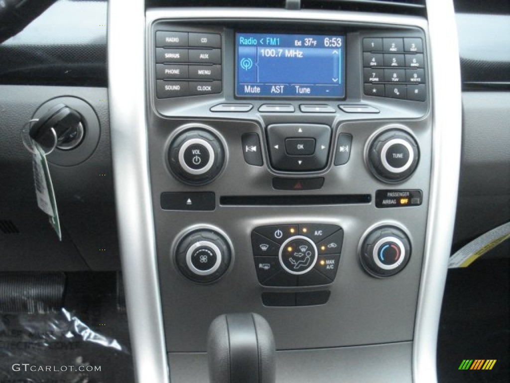 2013 Ford Edge SE EcoBoost Controls Photo #73086255