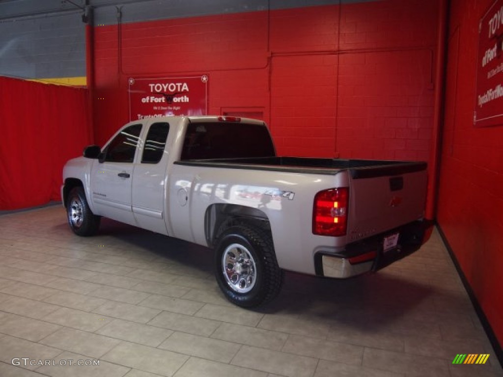 2009 Silverado 1500 LS Extended Cab 4x4 - Silver Birch Metallic / Dark Titanium photo #6