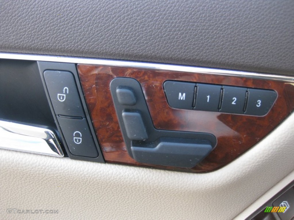 2010 Mercedes-Benz C 300 Luxury Controls Photo #73090686