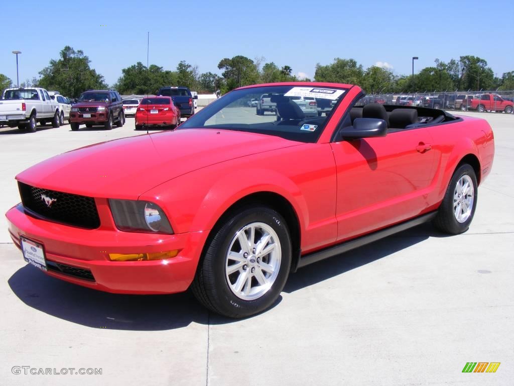 2007 Mustang V6 Deluxe Convertible - Torch Red / Dark Charcoal photo #10