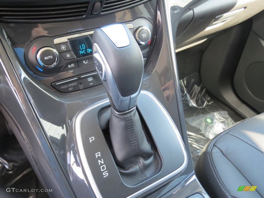 2013 Escape Titanium 2.0L EcoBoost - White Platinum Metallic Tri-Coat / Charcoal Black photo #28