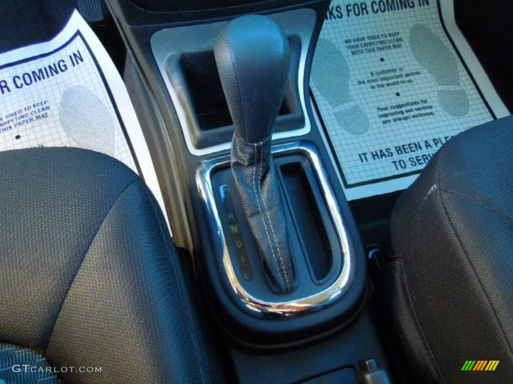 2009 HHR LS - Summit White / Ebony photo #11