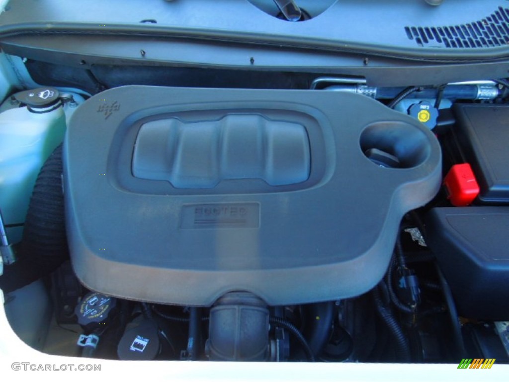 2009 HHR LS - Summit White / Ebony photo #25