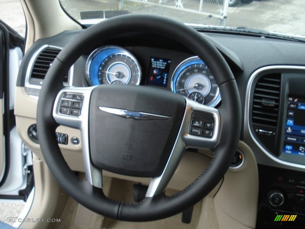 2013 Chrysler 300 AWD Black/Light Frost Beige Steering Wheel Photo #73094808
