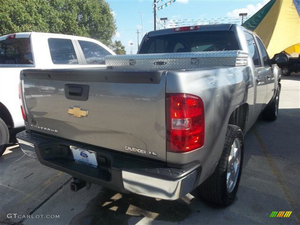 2007 Silverado 1500 LS Crew Cab - Graystone Metallic / Dark Titanium Gray photo #95