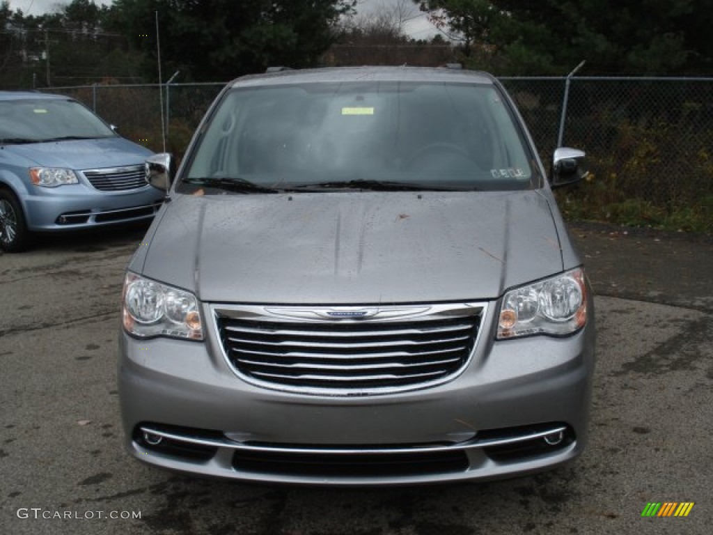2013 Town & Country Touring - L - Billet Silver Metallic / Black/Light Graystone photo #3
