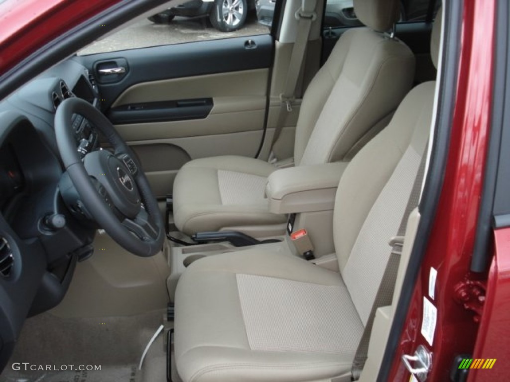 2013 Jeep Compass Latitude 4x4 Front Seat Photo #73095488