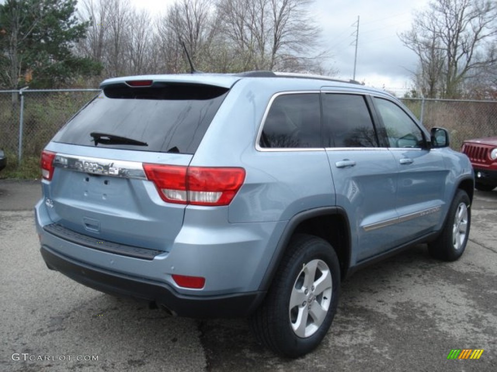 2013 Grand Cherokee Laredo 4x4 - Winter Chill Pearl / Dark Graystone/Medium Graystone photo #6