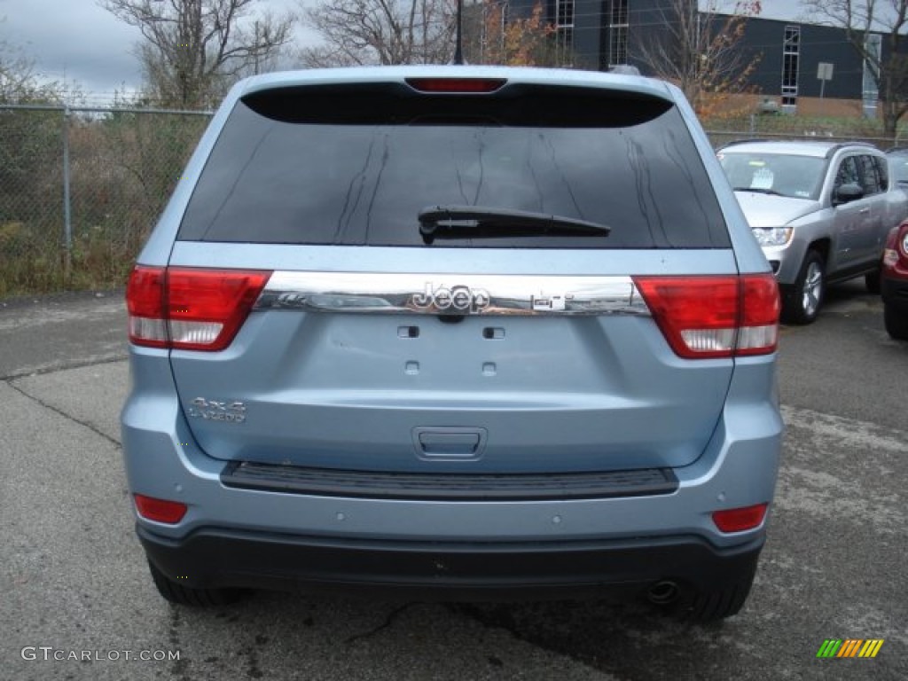 2013 Grand Cherokee Laredo 4x4 - Winter Chill Pearl / Dark Graystone/Medium Graystone photo #7