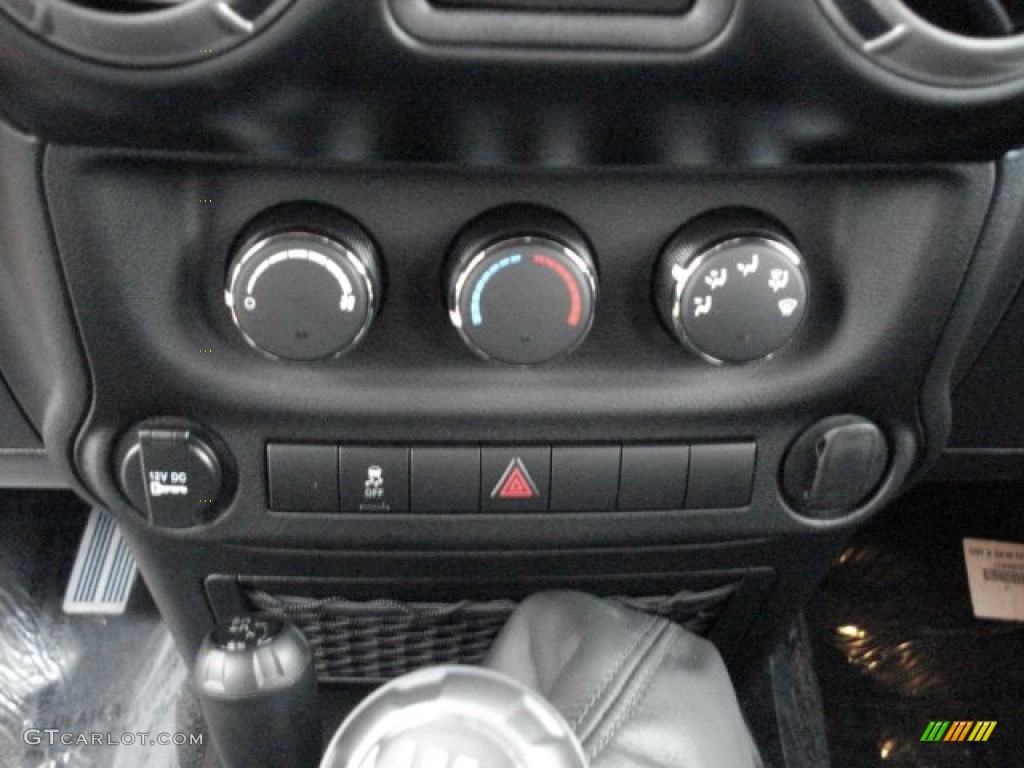2013 Jeep Wrangler Sport 4x4 Controls Photo #73099256