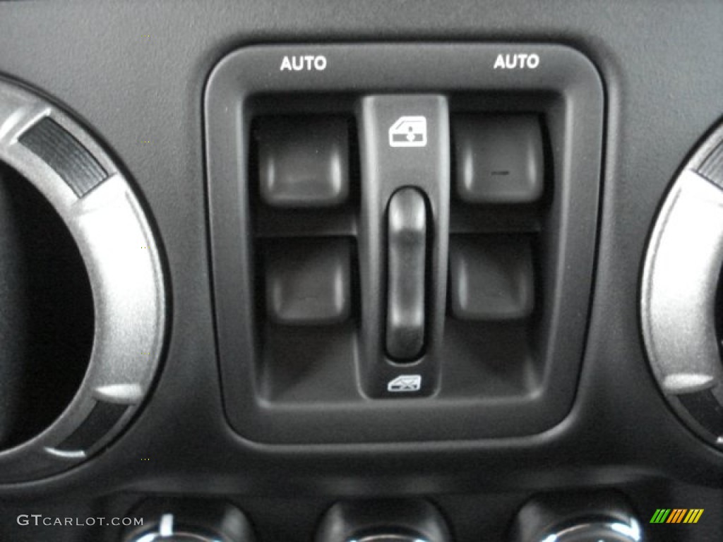 2013 Jeep Wrangler Unlimited Sport 4x4 Controls Photo #73099644