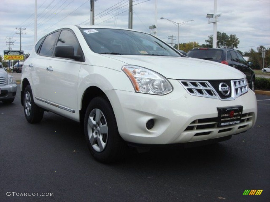 2011 Rogue S AWD - Pearl White / Gray photo #1