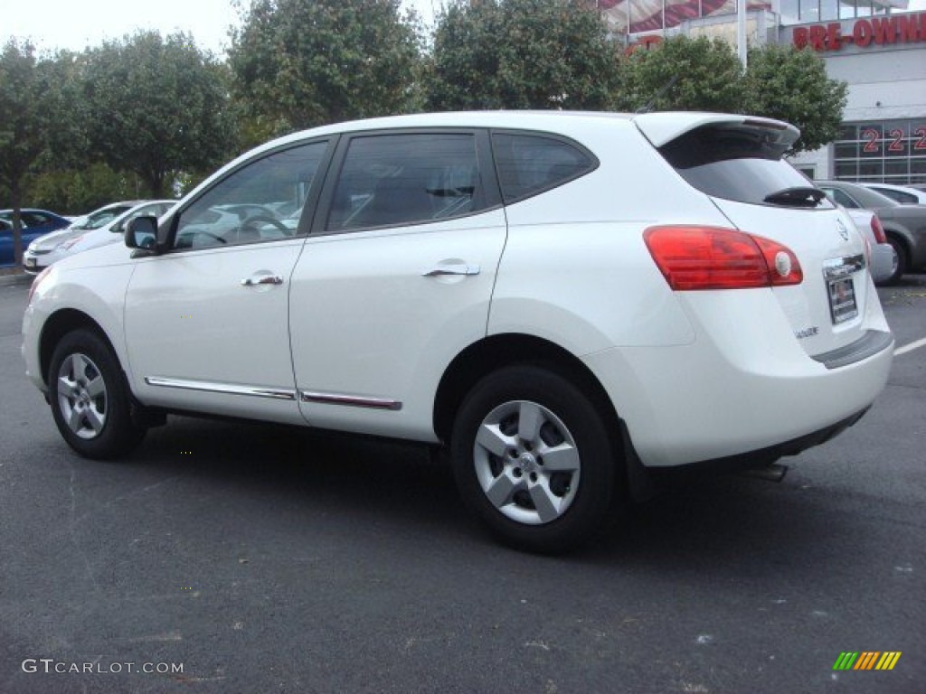 2011 Rogue S AWD - Pearl White / Gray photo #6