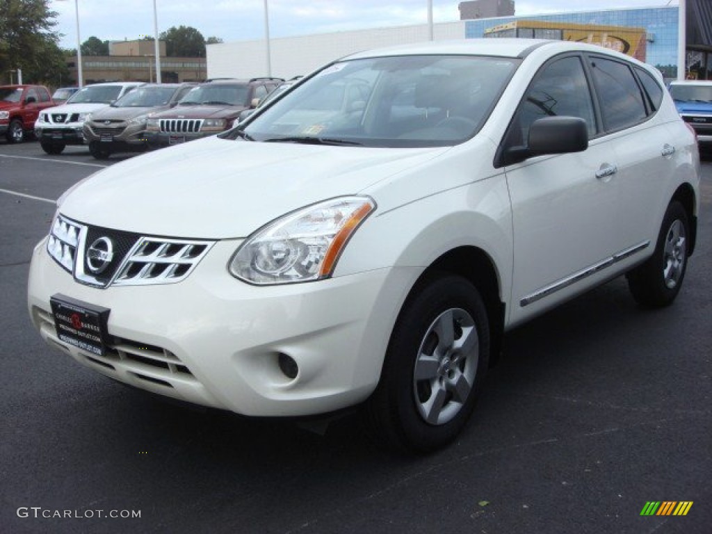 2011 Rogue S AWD - Pearl White / Gray photo #8