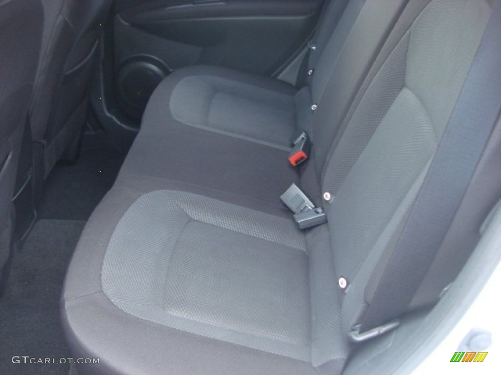 2011 Rogue S AWD - Pearl White / Gray photo #11