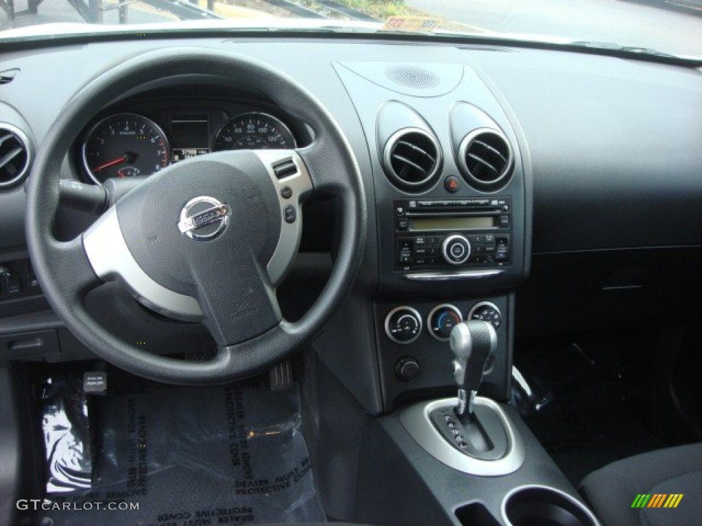 2011 Rogue S AWD - Pearl White / Gray photo #12