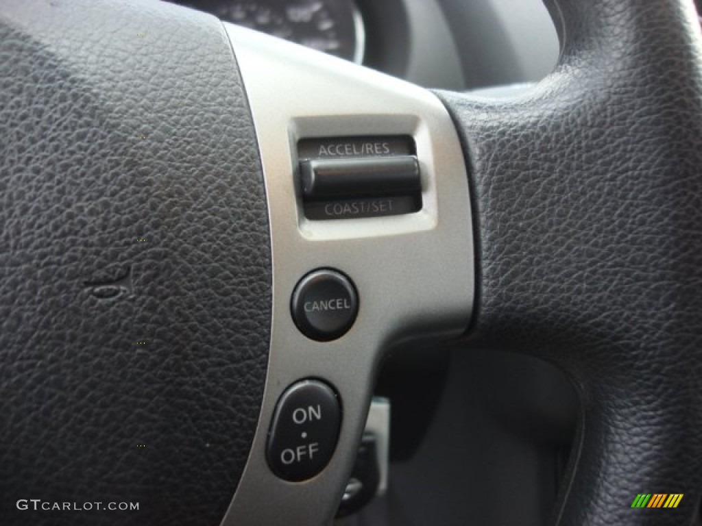 2011 Rogue S AWD - Pearl White / Gray photo #20
