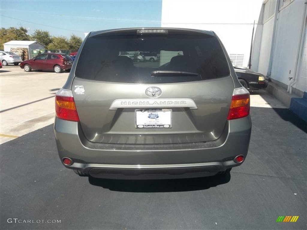 2010 Highlander V6 - Cypress Green Pearl / Sand Beige photo #6