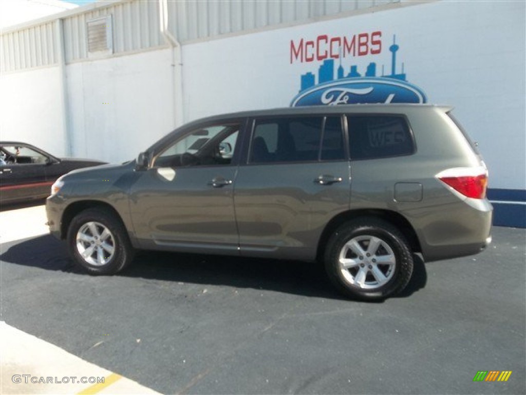 2010 Highlander V6 - Cypress Green Pearl / Sand Beige photo #31