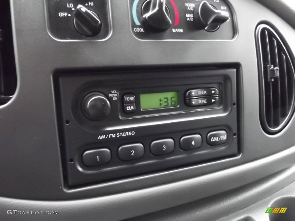 2008 Ford E Series Van E350 Super Duty XL Passenger Audio System Photos
