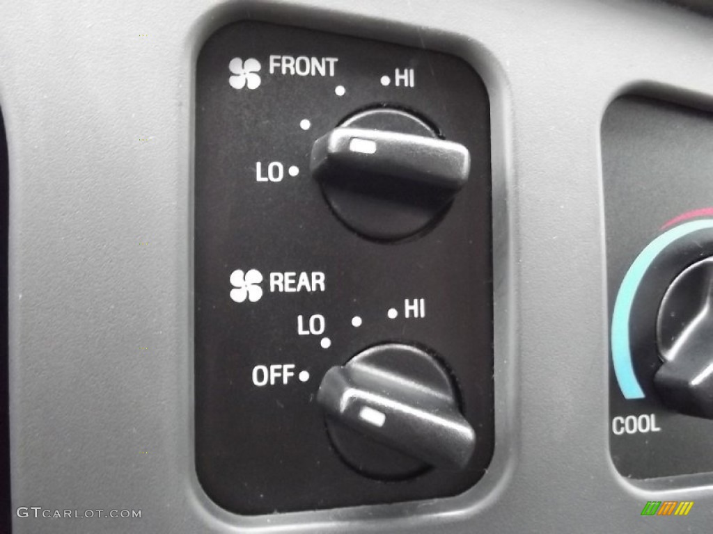2008 Ford E Series Van E350 Super Duty XLT Passenger Controls Photo #73107861
