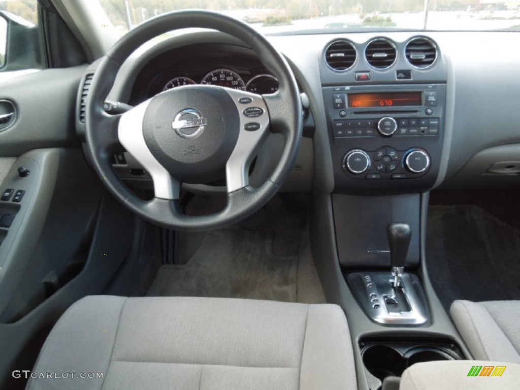2011 Nissan Altima 2.5 S Frost Dashboard Photo #73108206
