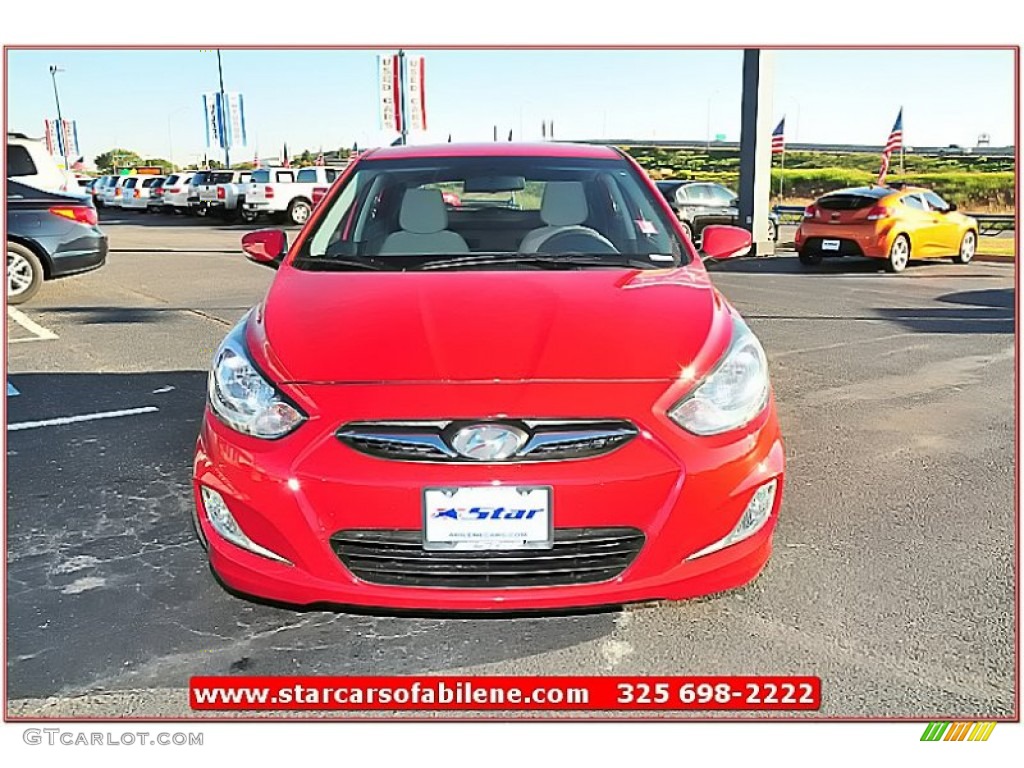 2013 Accent SE 5 Door - Boston Red / Gray photo #9