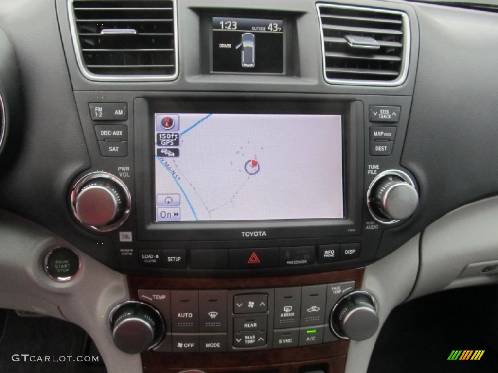 2011 Toyota Highlander Limited 4WD Navigation Photos