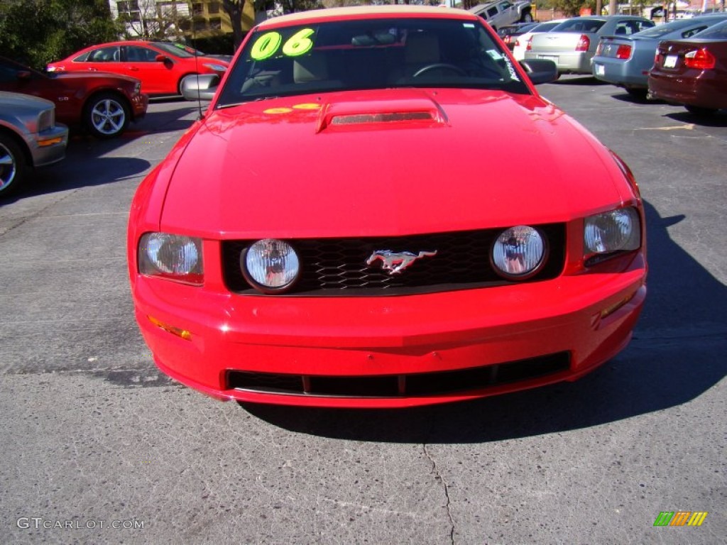 2006 Mustang GT Premium Convertible - Torch Red / Light Parchment photo #7