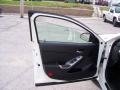 Ivory White - G6 Sedan Photo No. 17