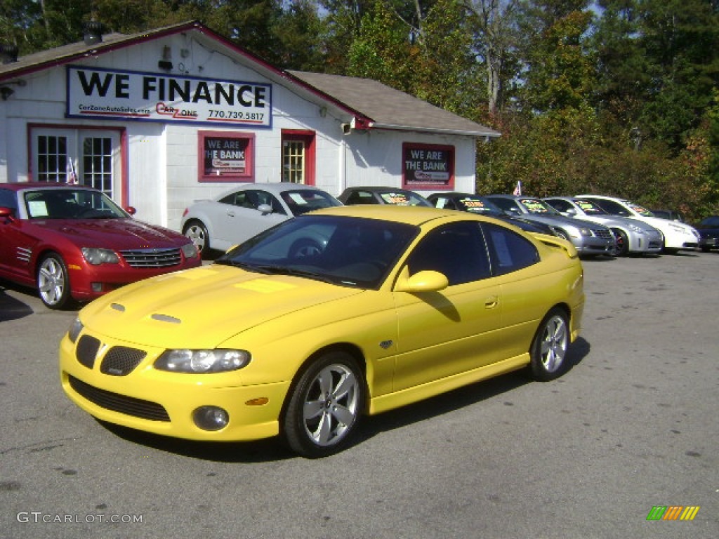 2004 GTO Coupe - Yellow Jacket / Black photo #1