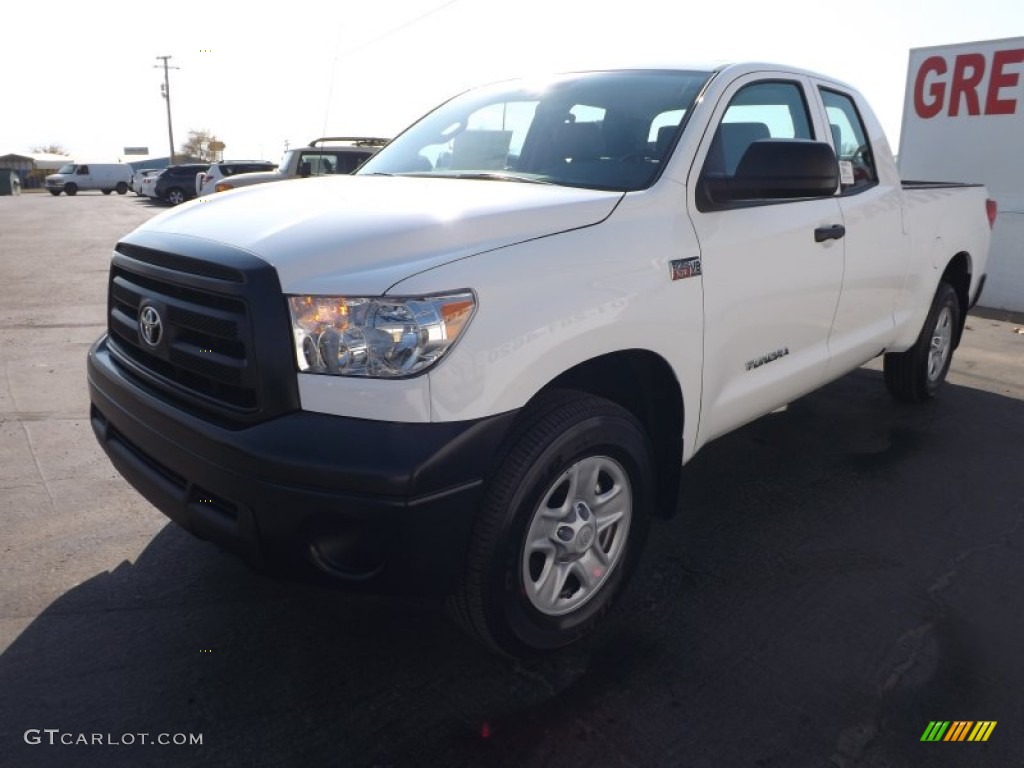 2013 Tundra Double Cab 4x4 - Super White / Graphite photo #3