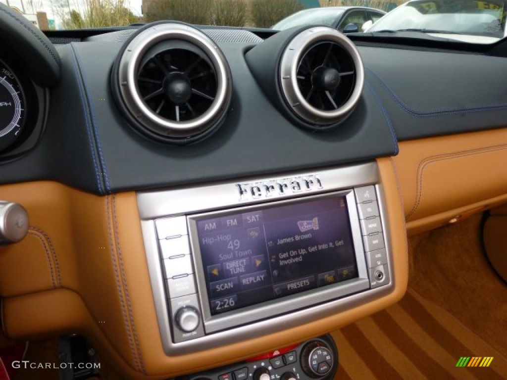 2013 Ferrari California 30 Controls Photo #73119681