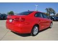 Tornado Red - Jetta SE Sedan Photo No. 2