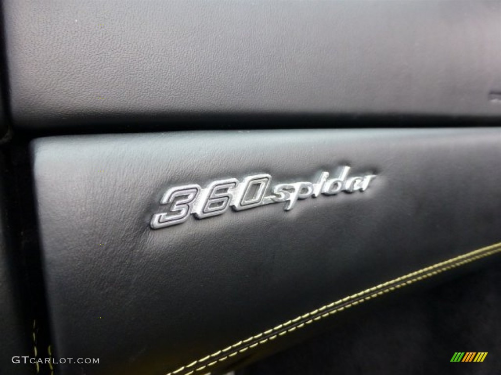 2002 Ferrari 360 Spider Marks and Logos Photos