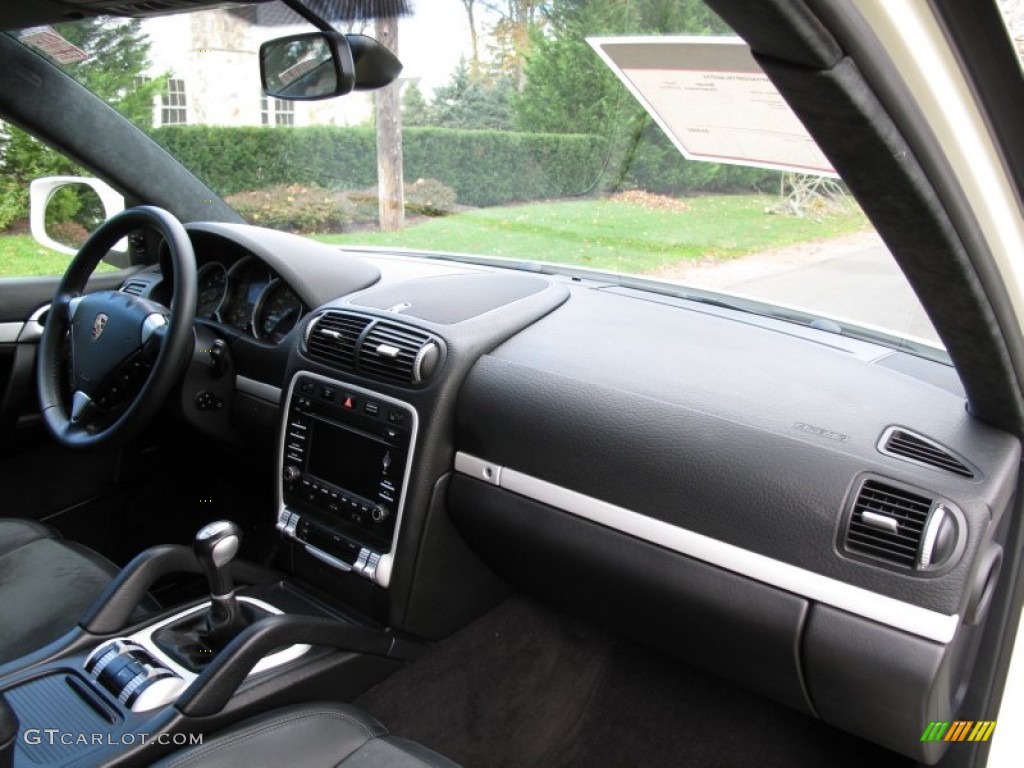 2009 Porsche Cayenne GTS Black Dashboard Photo #73120605