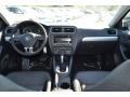 Black Uni - Jetta SE Sedan Photo No. 5