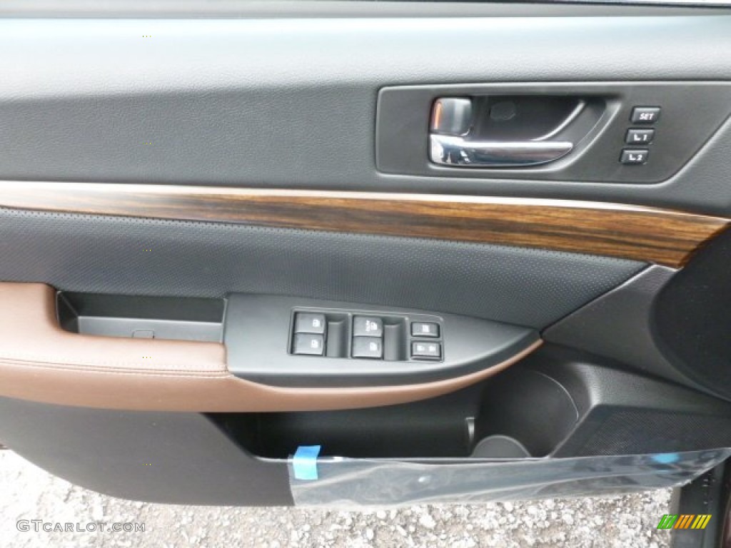 2013 Subaru Outback 3.6R Limited Saddle Brown Door Panel Photo #73123082