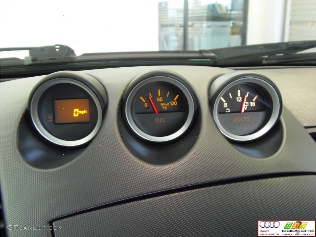 2004 350Z Coupe - Liquid Aluminum Metallic / Charcoal photo #10