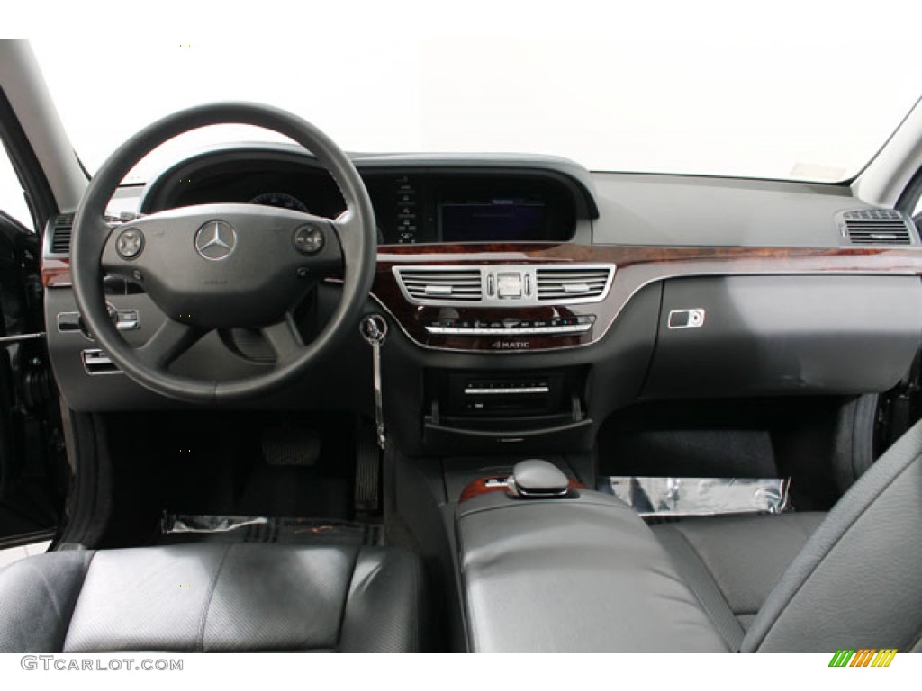 2007 Mercedes-Benz S 550 4Matic Sedan Black Dashboard Photo #73126593