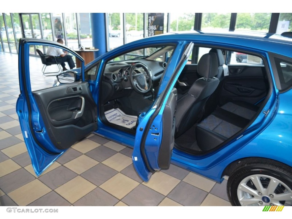 2013 Fiesta SE Hatchback - Blue Candy / Charcoal Black photo #9