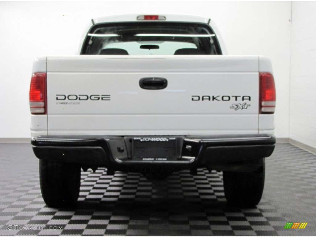 2004 Dakota SXT Quad Cab 4x4 - Bright White / Dark Slate Gray photo #4